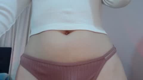 Snapshot of thin33 chatting on 19, 7, 2026 sara online show from 19, 7, 2026