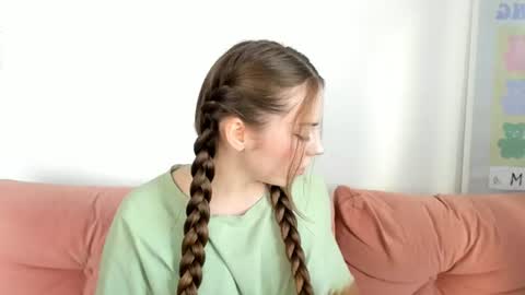 Snapshot of thisisamelia chatting on 26, 7, 2026 Amelia shows on mondays fridays and sundays if anything changes im giving updates on my fansly online show from 26, 7, 2026