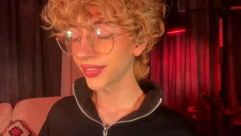 Snapshot of thisisdamiano chatting on 29, 4, 2026 Damiano online show from 29, 4, 2026