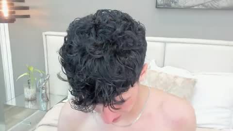 Thom online show from 23, 4, 2026