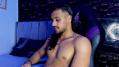 Snapshot of thomas__wayne chatting on 4, 10, 2025 Thomas online show from 4, 10, 2025