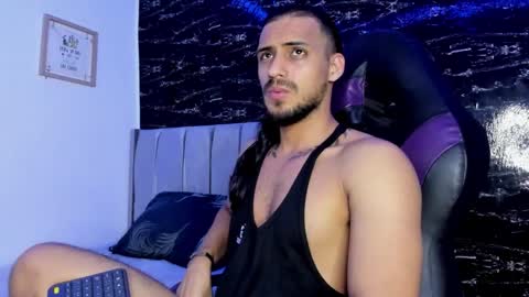 Snapshot of thomas__wayne chatting on 19, 10, 2025 Thomas online show from 19, 10, 2025