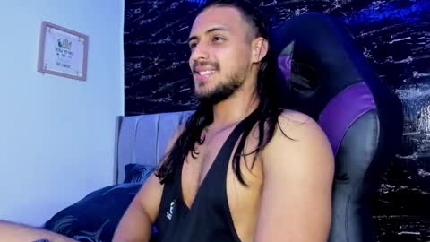 Snapshot of thomas__wayne chatting on 23, 10, 2025 Thomas online show from 23, 10, 2025