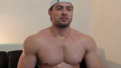Snapshot of thomas_brandon chatting on 28, 4, 2026 Thomas Brandon online show from 28, 4, 2026