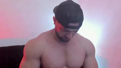 Snapshot of thomas_brandon chatting on 8, 5, 2026 Thomas Brandon online show from 8, 5, 2026