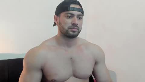 Snapshot of thomas_brandon chatting on 21, 5, 2026 Thomas Brandon online show from 21, 5, 2026