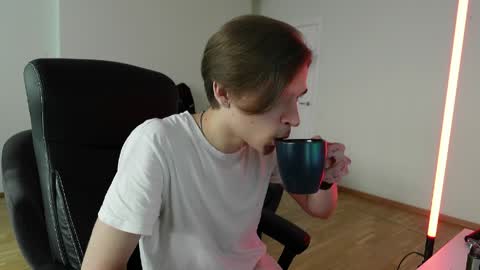 Snapshot of thomas_brons chatting on 7, 6, 2026 THOMAS BRONS online show from 7, 6, 2026