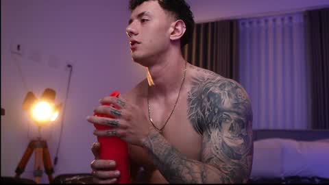 Thomas Falcon online show from 14, 12, 2024