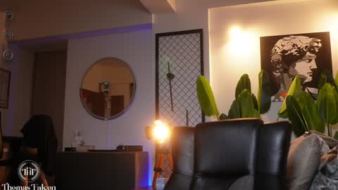 Thomas Falcon online show from 23, 1, 2025