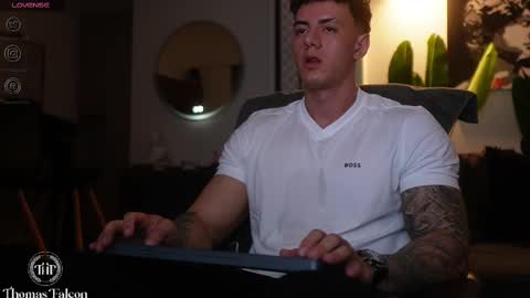 Thomas Falcon online show from 22, 2, 2025