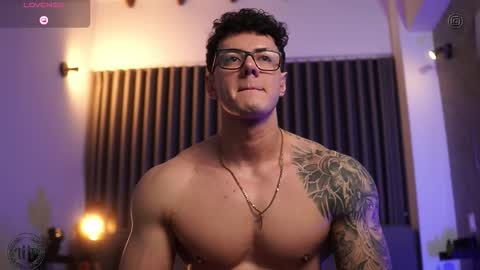 Thomas Falcon online show from 19, 10, 2025