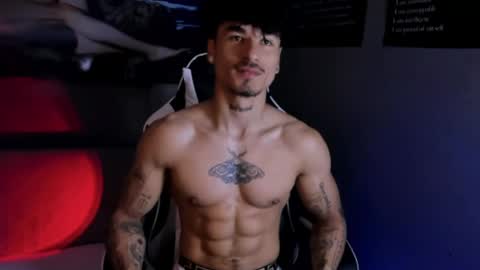 Snapshot of thomas_fit1 chatting on 21, 4, 2026 Thomas 3 JUST STAY AND BE MY LAST LOVE online show from 21, 4, 2026