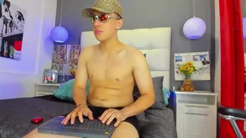 ---Thomas--- online show from 4, 3, 2025