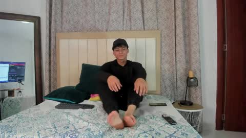 thomas_millers online show from 8, 4, 2026