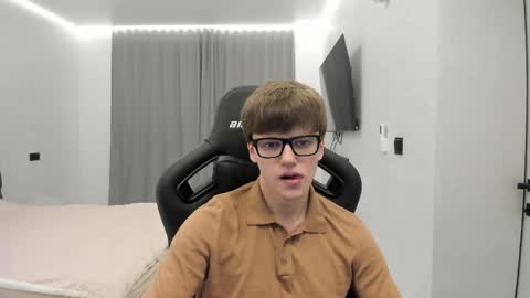 Snapshot of thomas_shelbivip chatting on 30, 4, 2026 Tomas online show from 30, 4, 2026