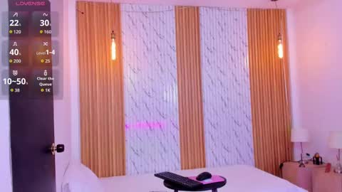 Thomas online show from 27, 10, 2025