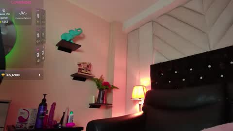 thomasandsamantha online show from 17, 2, 2026