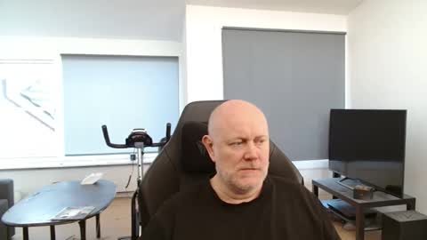 thomash32 online show from 24, 9, 2025