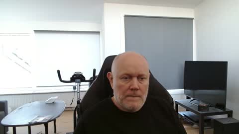 thomash32 online show from 25, 9, 2025