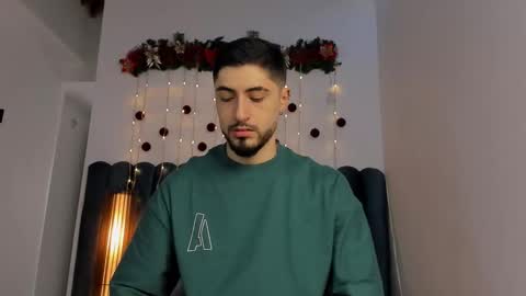 sweetfit boy online show from 17, 12, 2025