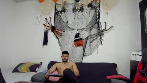 thomson_hot01 online show from 17, 10, 2025