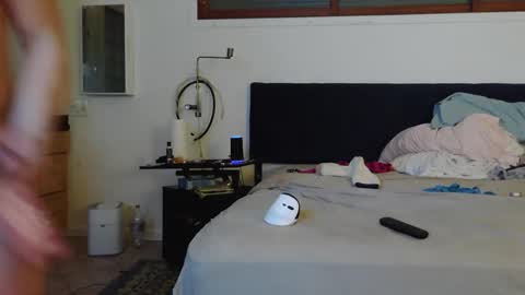 Snapshot of thongmuscle chatting on 2, 1, 2025 ThongMuscle online show from 2, 1, 2025