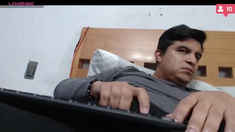 Snapshot of thor0200 chatting on 7, 1, 2025 thor0200 online show from 7, 1, 2025