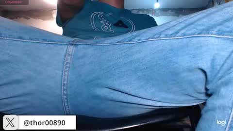 Snapshot of thor0200 chatting on 24, 11, 2025 thor0200 online show from 24, 11, 2025