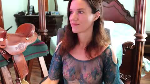 ThornburyRose online show from 29, 11, 2025