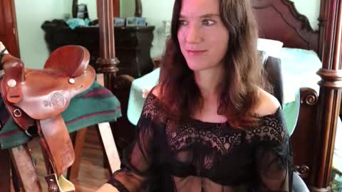 ThornburyRose online show from 22, 12, 2025