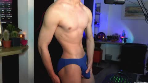   L e a n d e r   25OFF ON MY OF online show from 15, 4, 2026