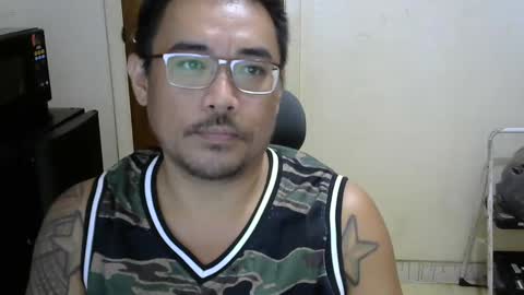 thrustinjustin808 online show from 28, 1, 2025