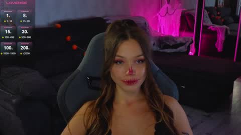 tia__moon online show from 25, 10, 2025