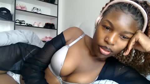 Snapshot of tiana_kay chatting on 1, 7, 2026 tiana_kay online show from 1, 7, 2026