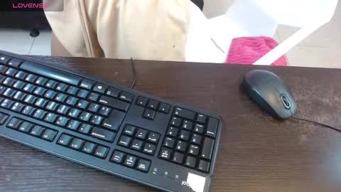 tianaglow4 online show from 26, 1, 2025