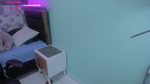 tianapiket online show from 9, 1, 2025