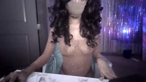 Snapshot of tiaradarling chatting on 23, 1, 2025 Tiara online show from 23, 1, 2025