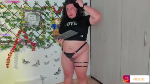 Snapshot of tich___ chatting on 17, 5, 2026 tich___ online show from 17, 5, 2026