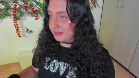 Snapshot of tich___ chatting on 31, 5, 2026 tich___ online show from 31, 5, 2026