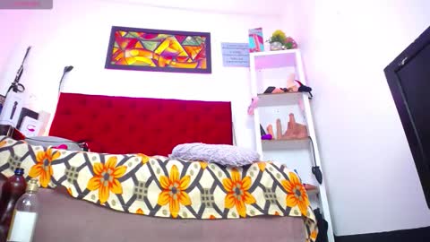 Tifanny Nails  online show from 4, 12, 2025