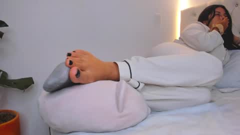 Snapshot of tifany__ross chatting on 8, 5, 2026 Tiff3 online show from 8, 5, 2026