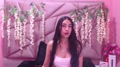 Snapshot of tiffani_hott_ chatting on 10, 12, 2024 TIFANI online show from 10, 12, 2024