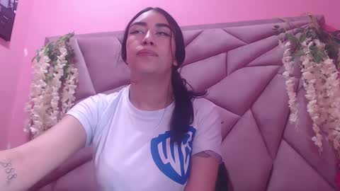Snapshot of tiffani_hott_ chatting on 15, 12, 2024 TIFANI online show from 15, 12, 2024