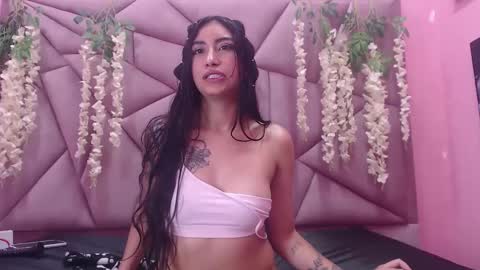 Snapshot of tiffani_hott_ chatting on 19, 1, 2025 TIFANI online show from 19, 1, 2025