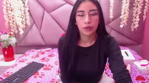 Snapshot of tiffani_hott_ chatting on 6, 2, 2025 TIFANI online show from 6, 2, 2025