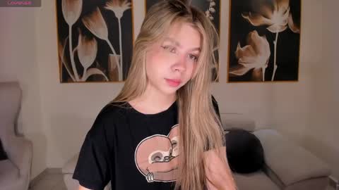 Snapshot of tiffannysins chatting on 30, 5, 2026 Tiffanny Sins online show from 30, 5, 2026
