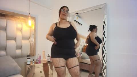 Tiffany and Stacy online show from 15, 9, 2025