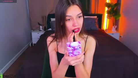 Snapshot of tiffany__grace chatting on 27, 4, 2026 Tiffany online show from 27, 4, 2026