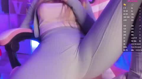Snapshot of tiffany_bela chatting on 7, 2, 2025 Tiffany Bela online show from 7, 2, 2025