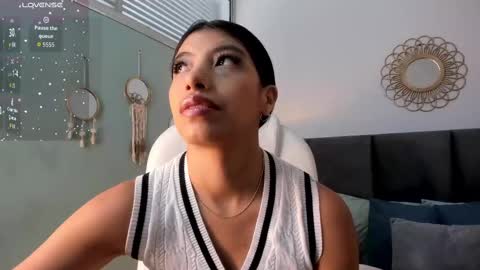 tiffany_low online show from 13, 9, 2025